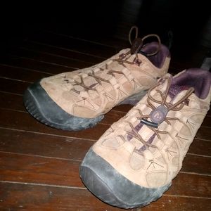 Walking shoes